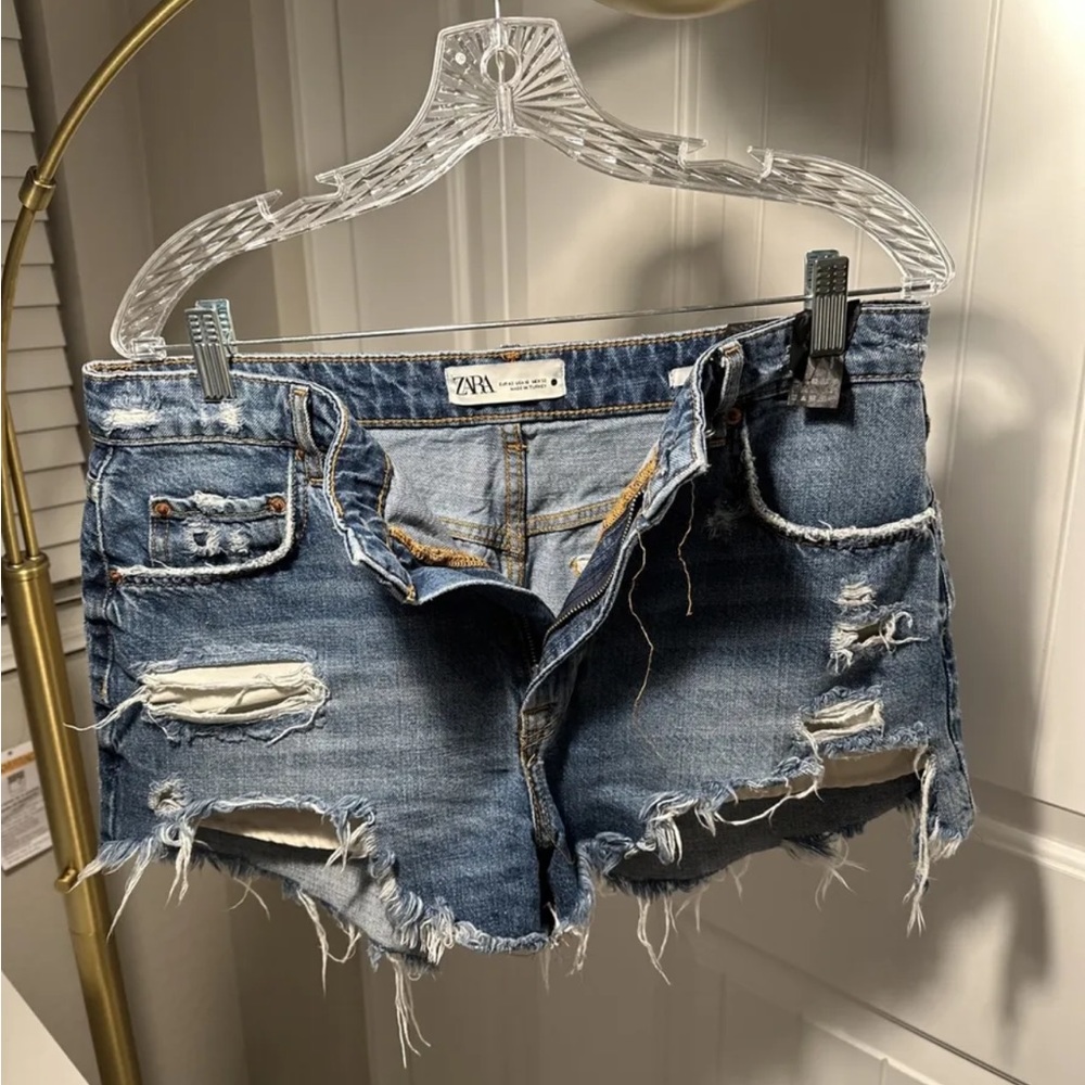 Zara frayed jean shorts
